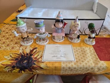 NEW In Box Lenox Peanuts Happy New Year Figurines Party 5 PC