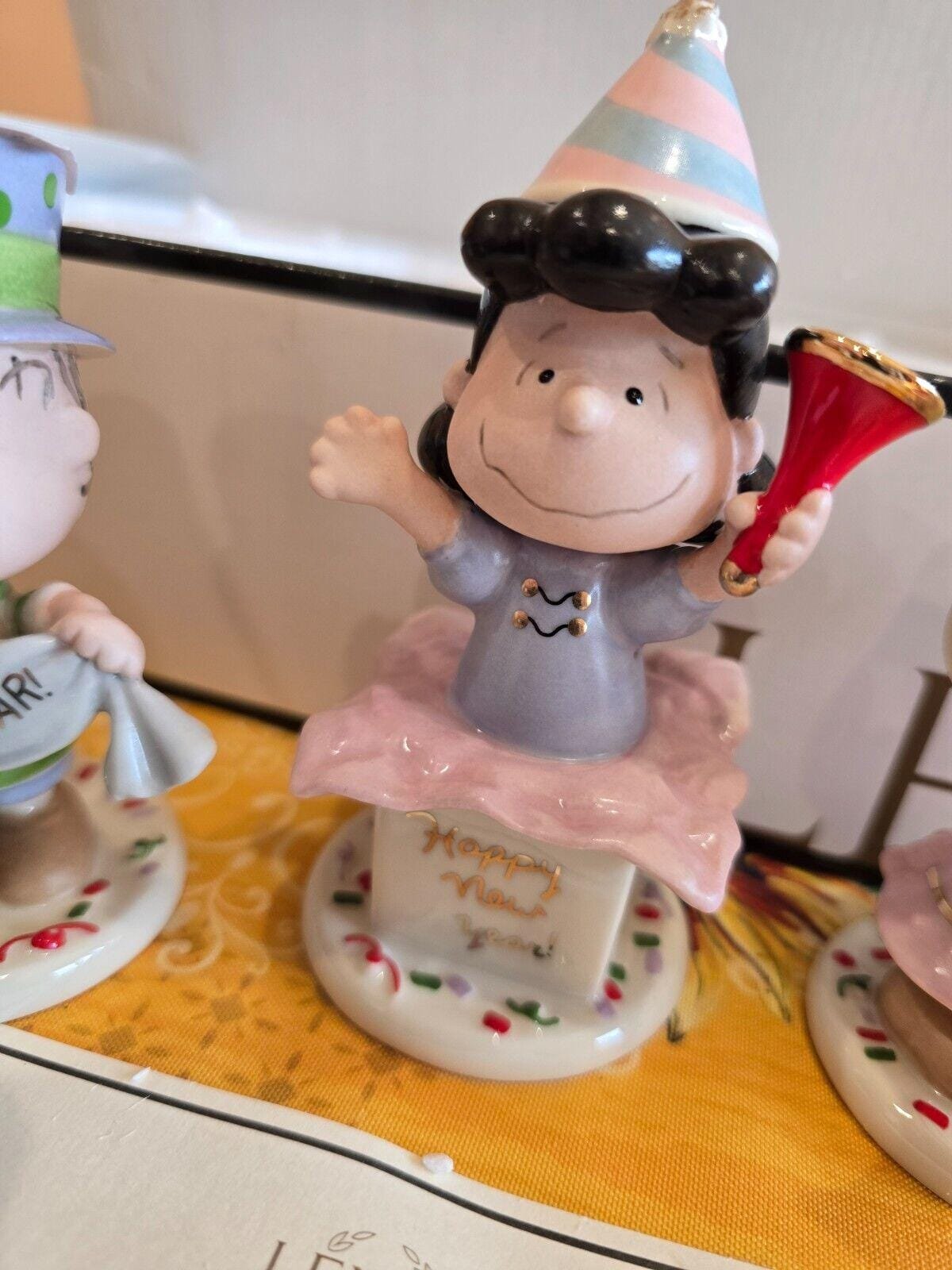 NEW In Box Lenox Peanuts Happy New Year Figurines Party 5 PC - Image 5