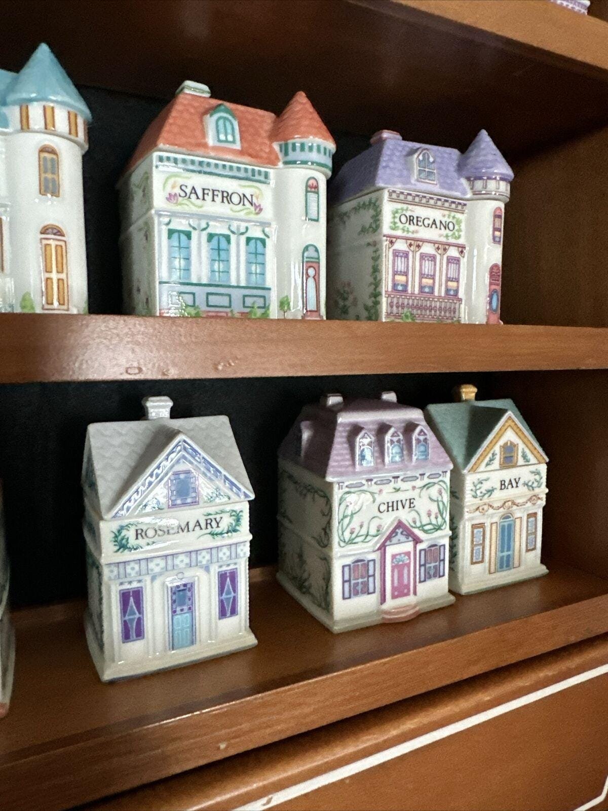 Lenox Spice Village 1989 Set Of 19 Spice House Jars And Wooden Rack Vintage - Image 3