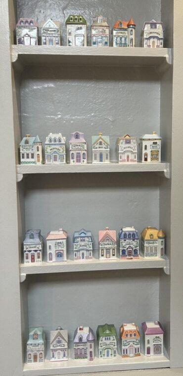 1989 Lenox Spice Village Full Set Of 24 Vintage Great Condition No Rack